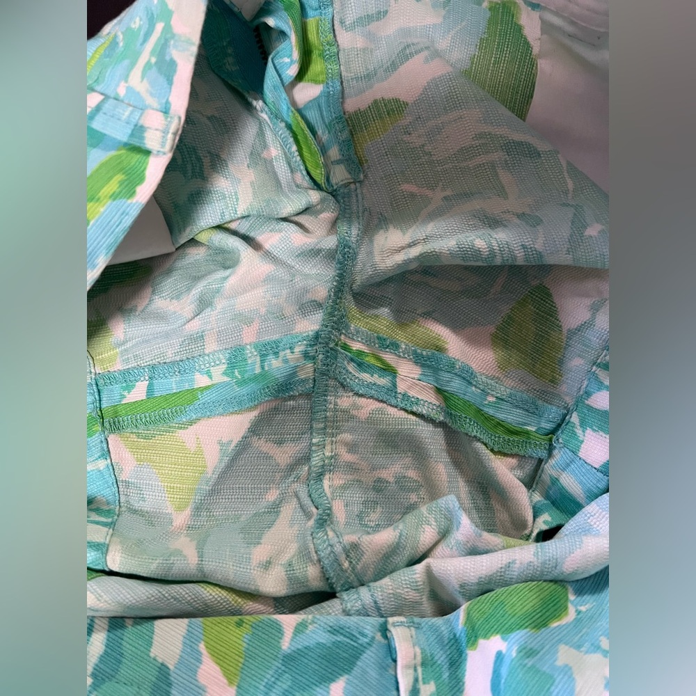 Lilly Pulitzer size 12 Callahan shorts in First Impressions blue - Picture 5 of 5